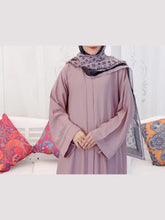 Shehzeen Abaya